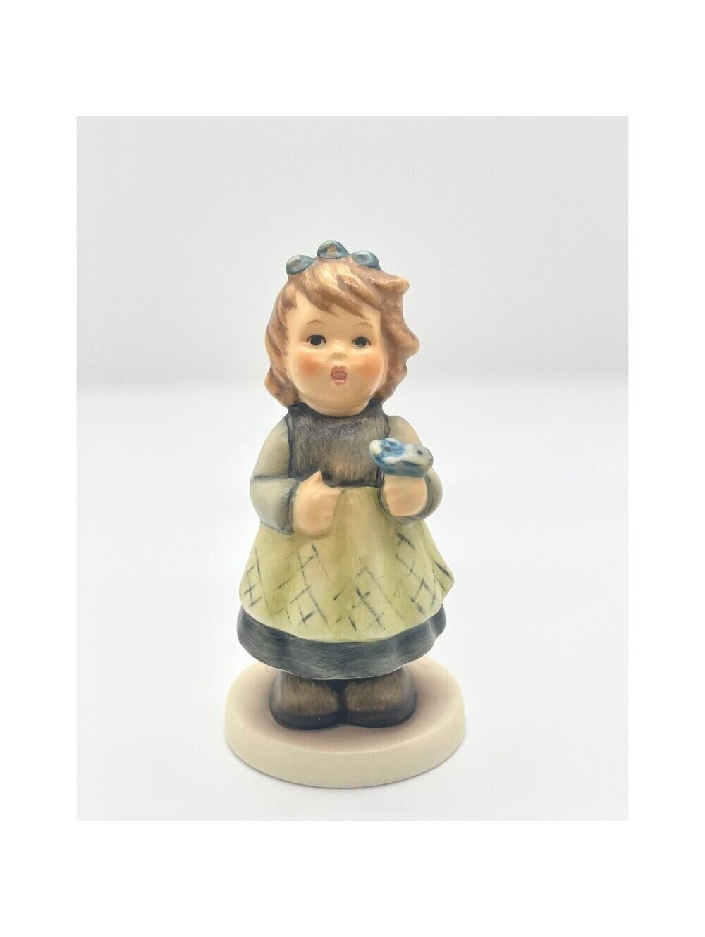 Goebel Hummel Porcelain Figurine #761 “From the Heart” | Vintage German Figurine